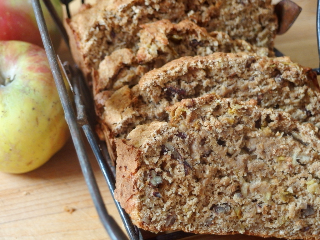 Whole Wheat Apple Harvest Cinnamon Bread | danicaliforniacooks.com