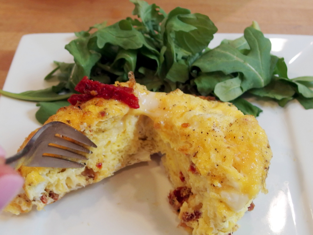 Sundried Tomato and Mozzarella Frittata for One | danicaliforniacooks.com