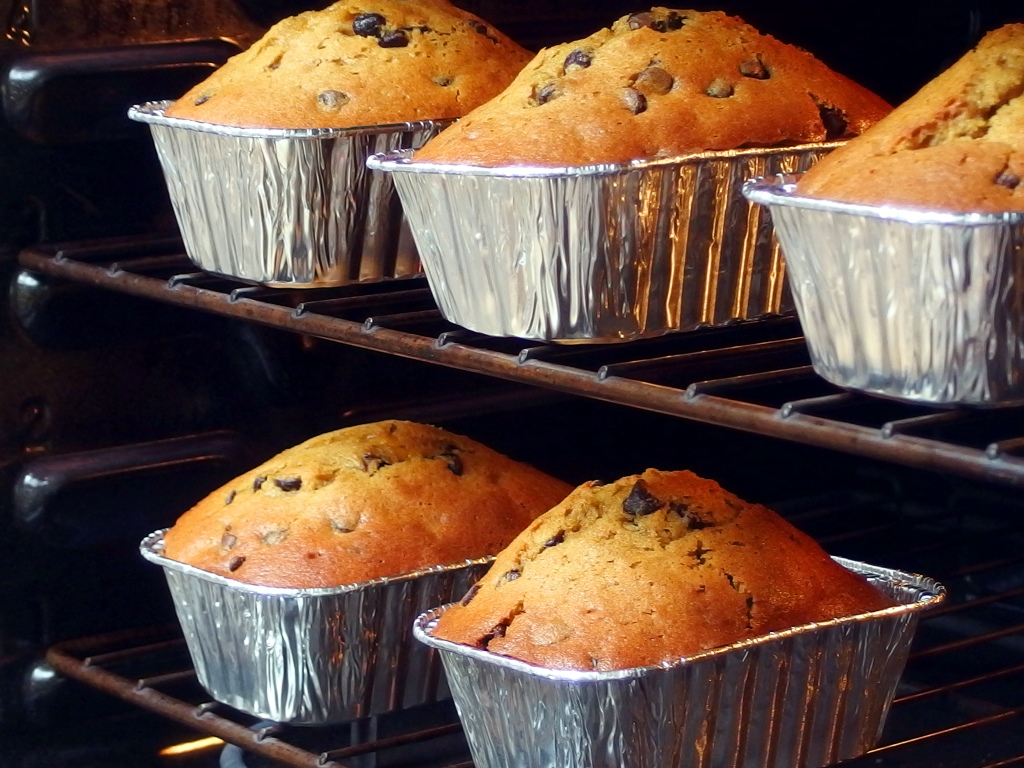 Classic Chocolate Chip Pumpkin Bread | danicaliforniacooks.com