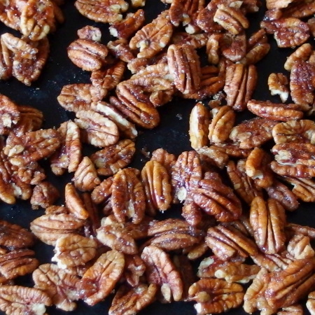 How to Make Candied Pecans (for snacking or salads!)