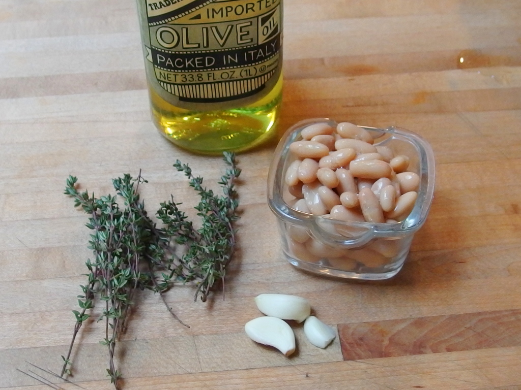 Garlic White Bean Dip | danicaliforniacooks.com