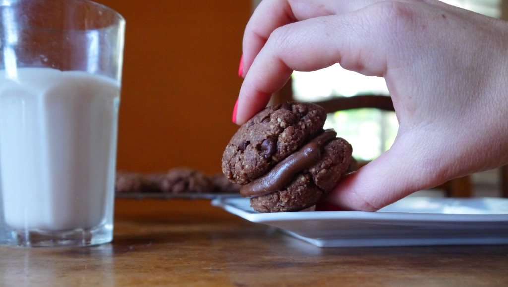 Flourless Triple Chocolate Nutella Cookie Sandwiches | danicaliforniacooks.com