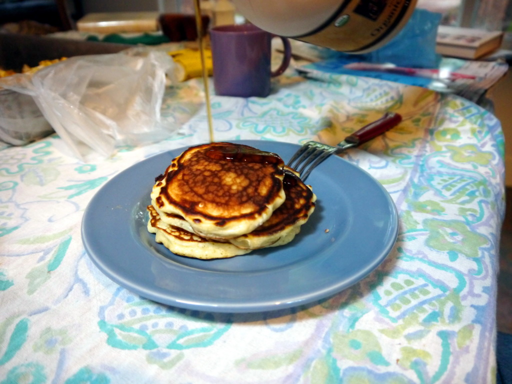 Banana Walnut Oat Pancakes | danicaliforniacooks.com