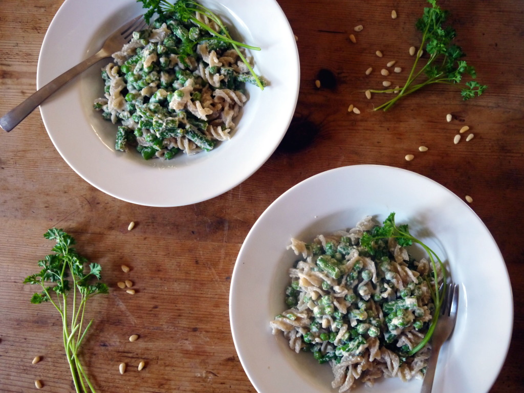 Creamy Vegan Spring Vegetable Pasta | danicaliforniacooks.com