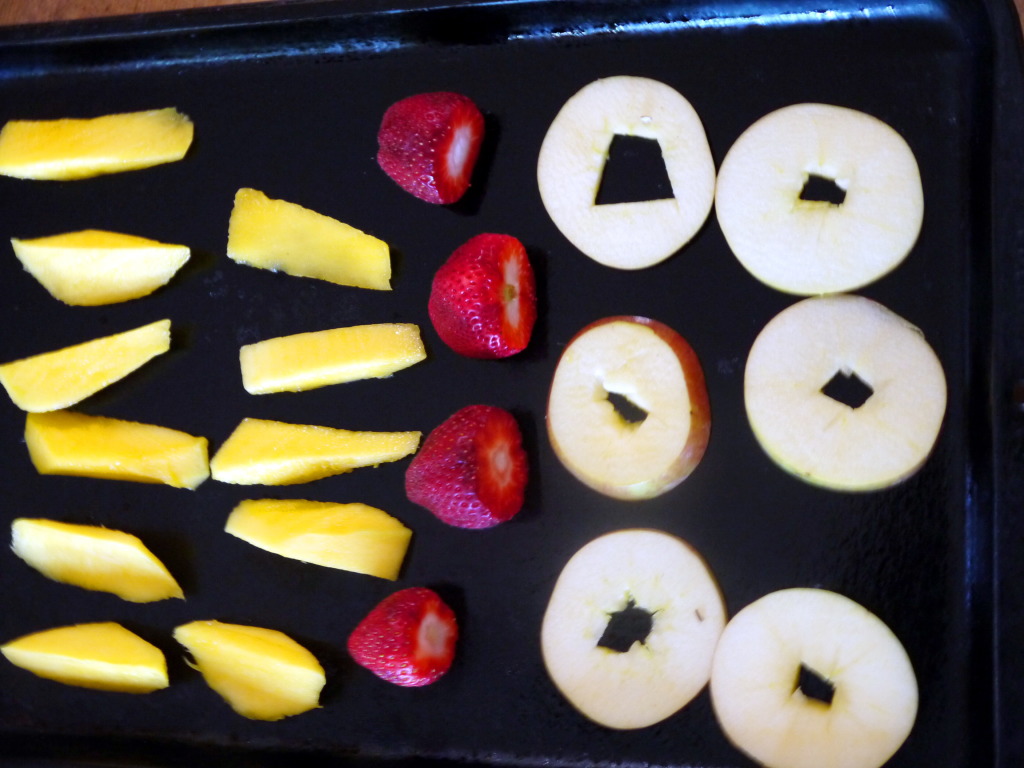 How to Make Dried Fruit in the Oven | danicaliforniacooks.com