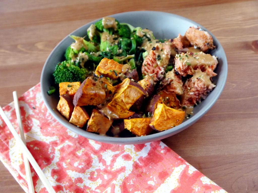 Salmon Bowls with Miso Dressing | danicaliforniacooks.com