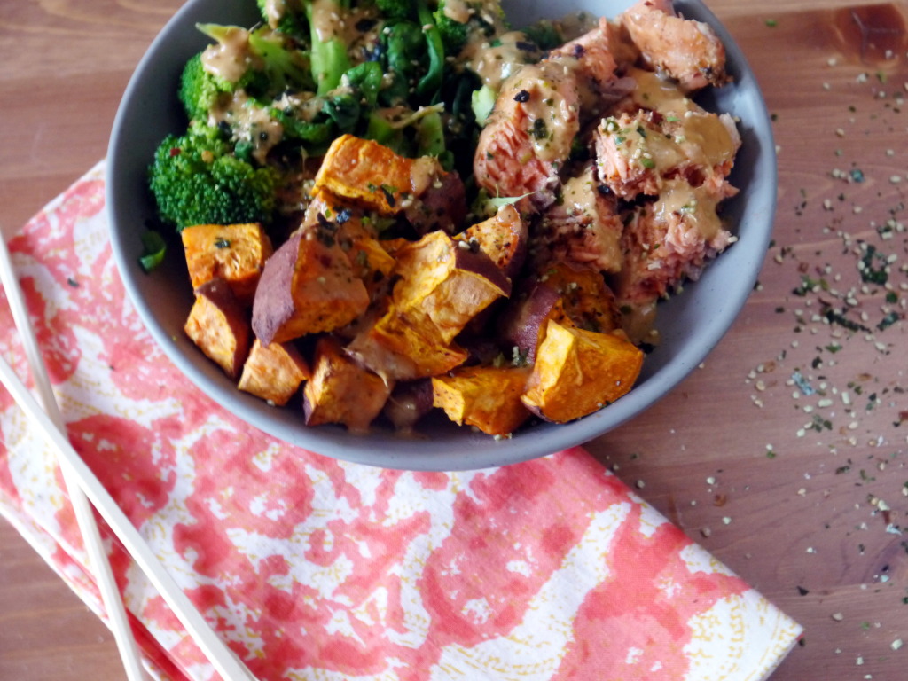 Salmon Bowls with Miso Dressing | danicaliforniacooks.com