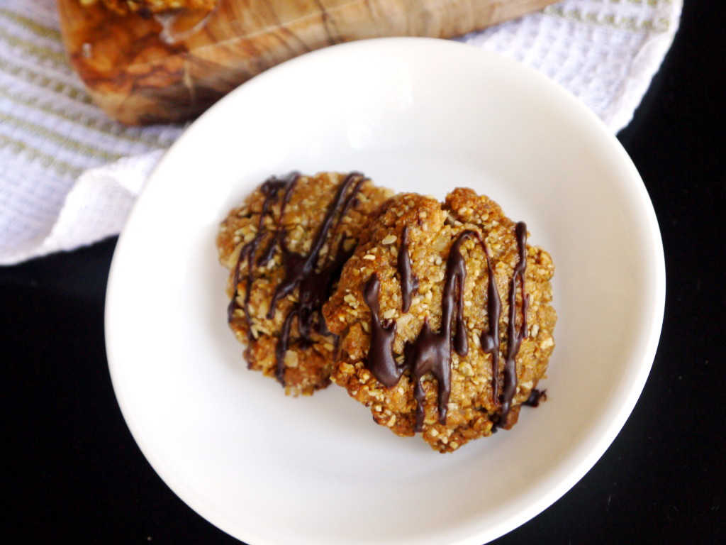 Vegan Gingersnap Cookies | danicaliforniacooks.com