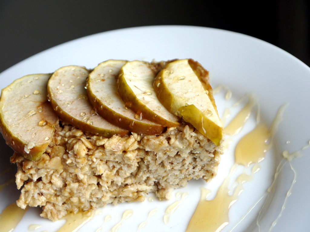 Apples and Honey Baked Oatmeal | danicaliforniacooks.com
