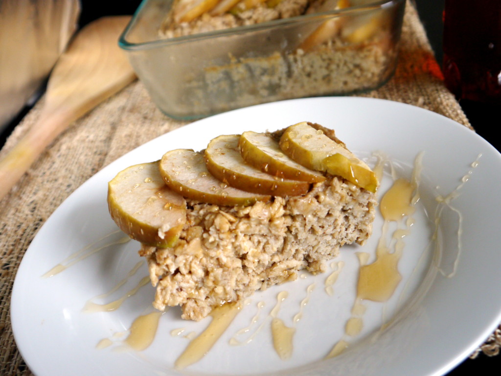 Apples and Honey Baked Oatmeal | danicaliforniacooks.com