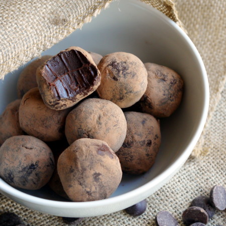 Chocolate Mint Chip Truffles (vegan, paleo)